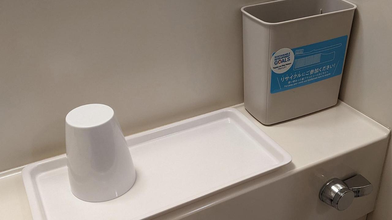 Toyoko Inn Kashiwa-Eki Higashi-Guchi Екстериор снимка