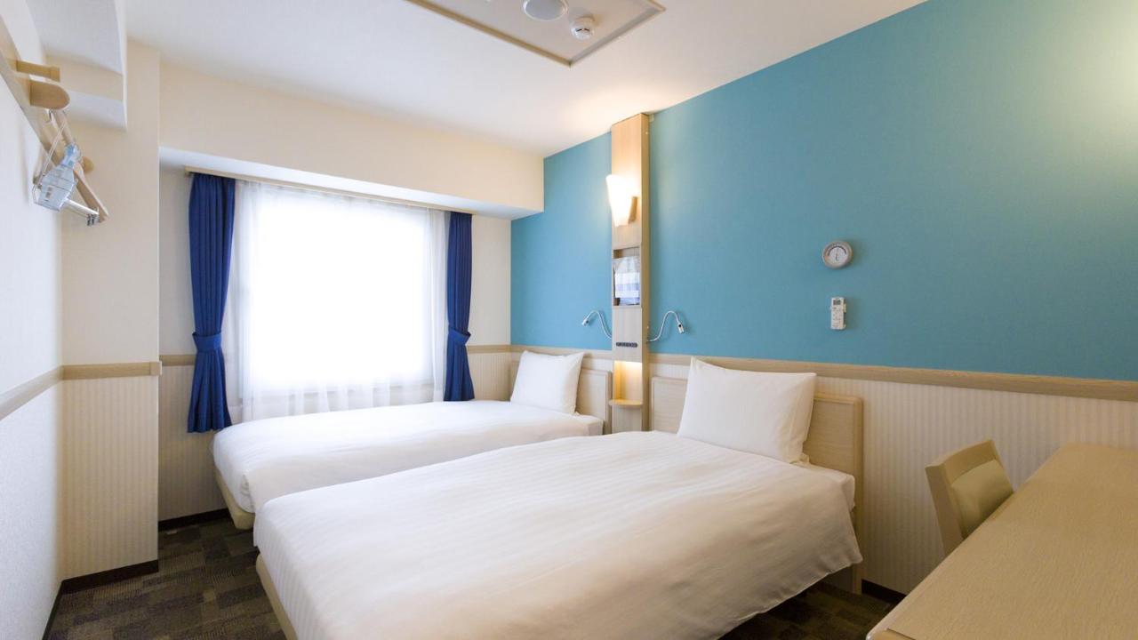 Toyoko Inn Kashiwa-Eki Higashi-Guchi Екстериор снимка